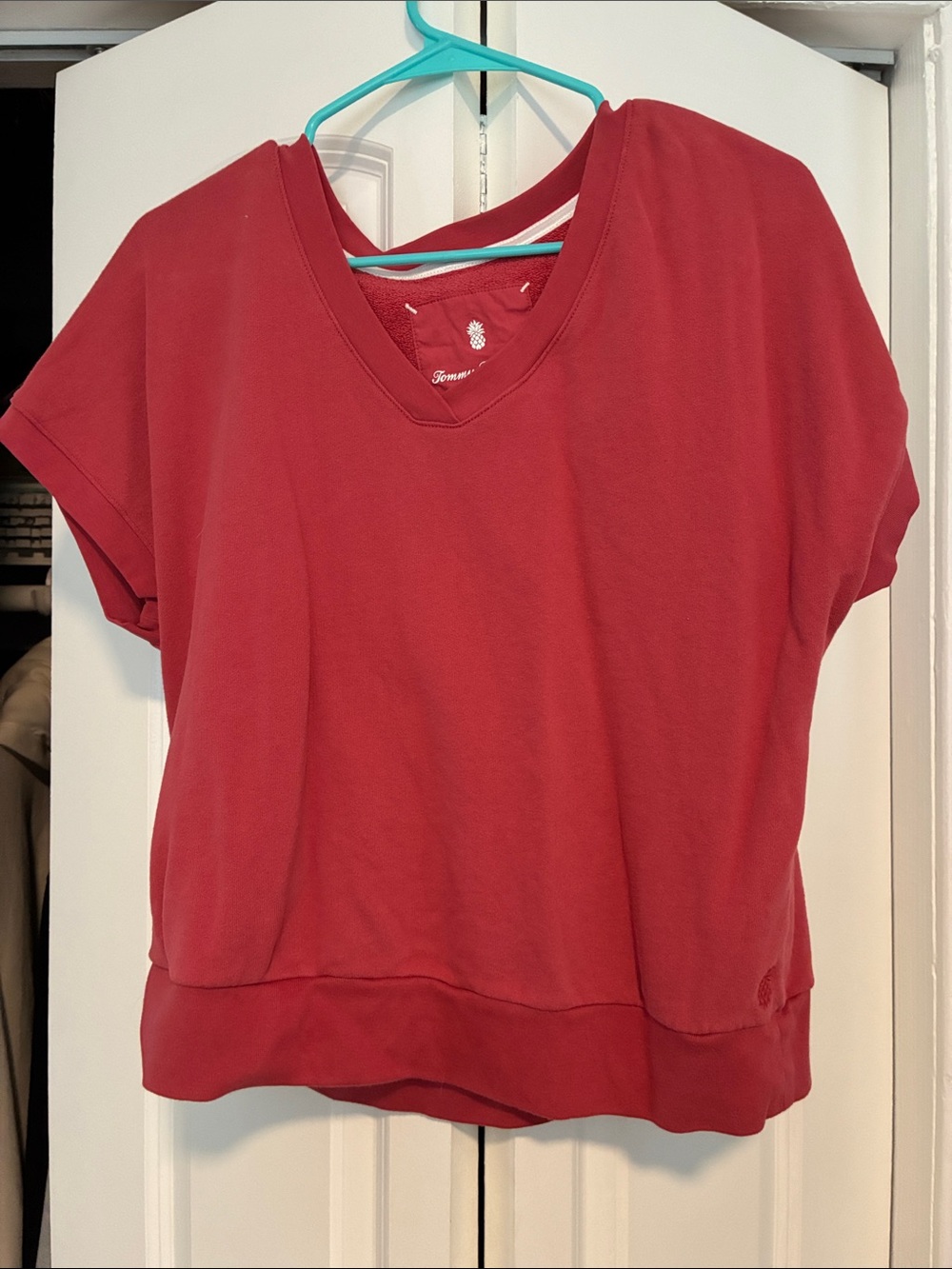Tommy Bahama Red V-Neck Short Sleeve Sweatshirt